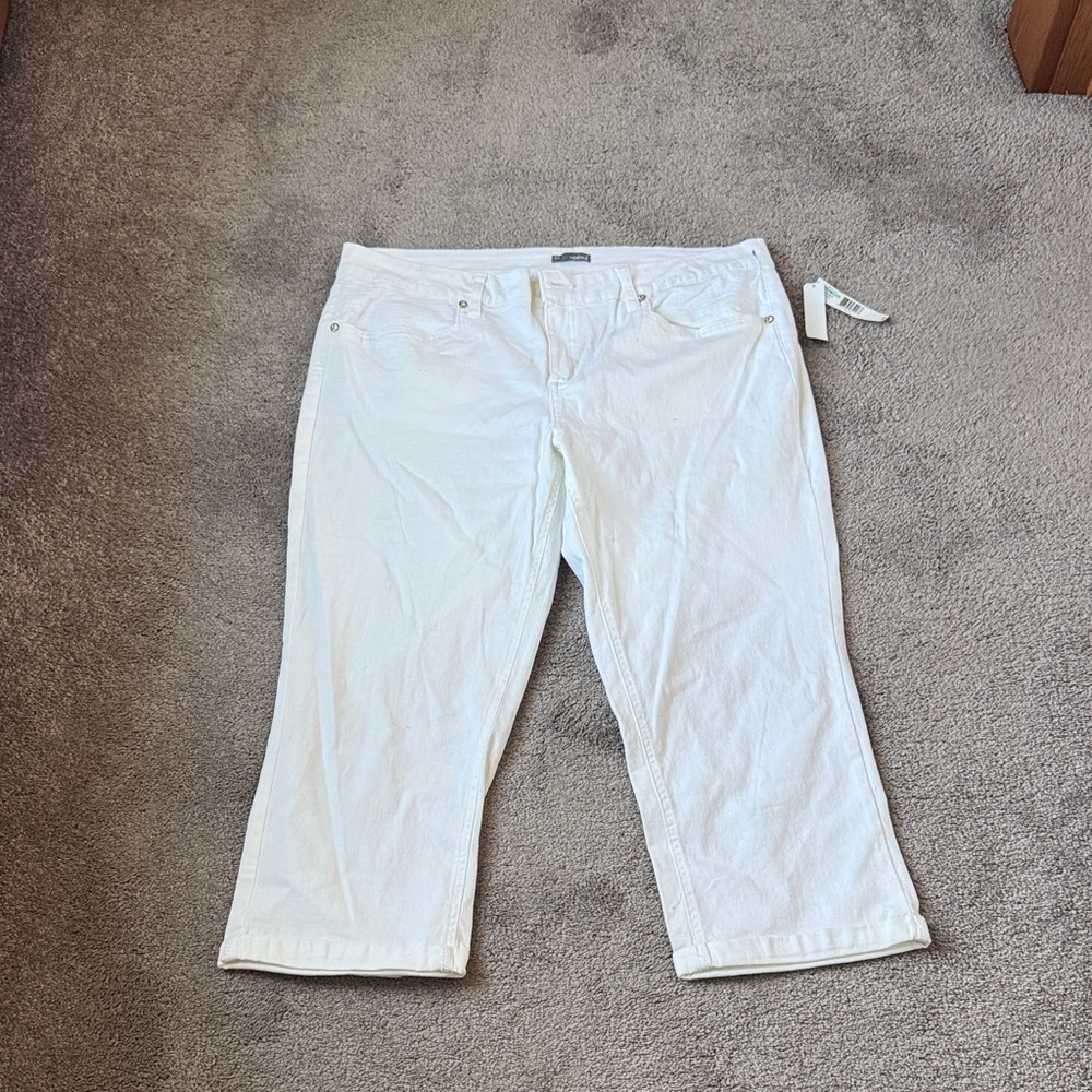 New Directions Stretch White Denim Capri Jeans SIZE 16